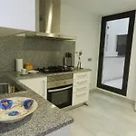 Apartment El Cine Roses